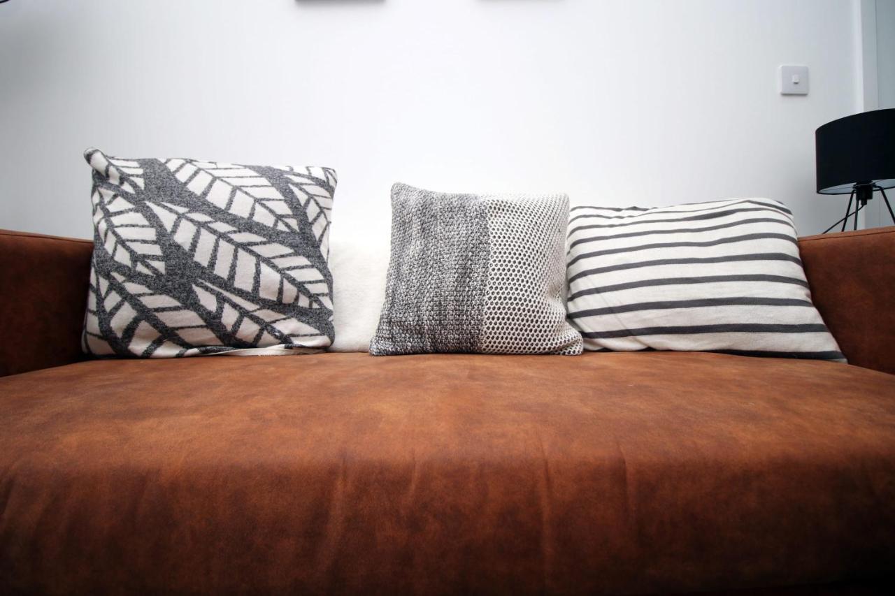 Beachview By Mia Living Close To Beach, Free Parking, Modern 2 Bedroom Apartment Barry Eksteriør bilde