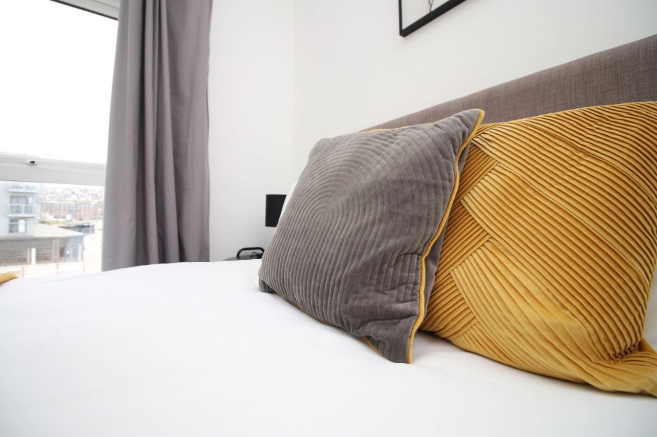 Beachview By Mia Living Close To Beach, Free Parking, Modern 2 Bedroom Apartment Barry Eksteriør bilde