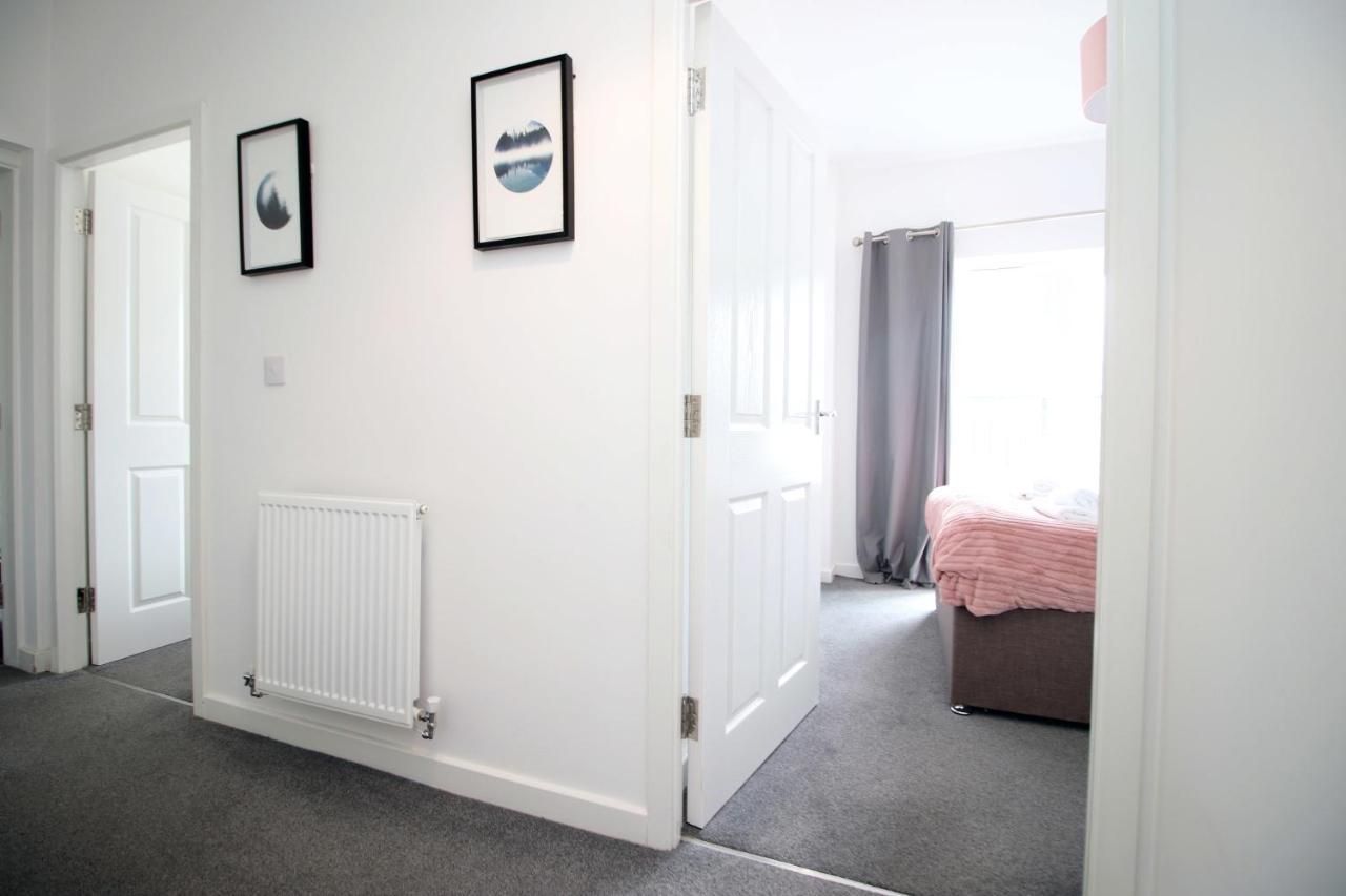 Beachview By Mia Living Close To Beach, Free Parking, Modern 2 Bedroom Apartment Barry Eksteriør bilde