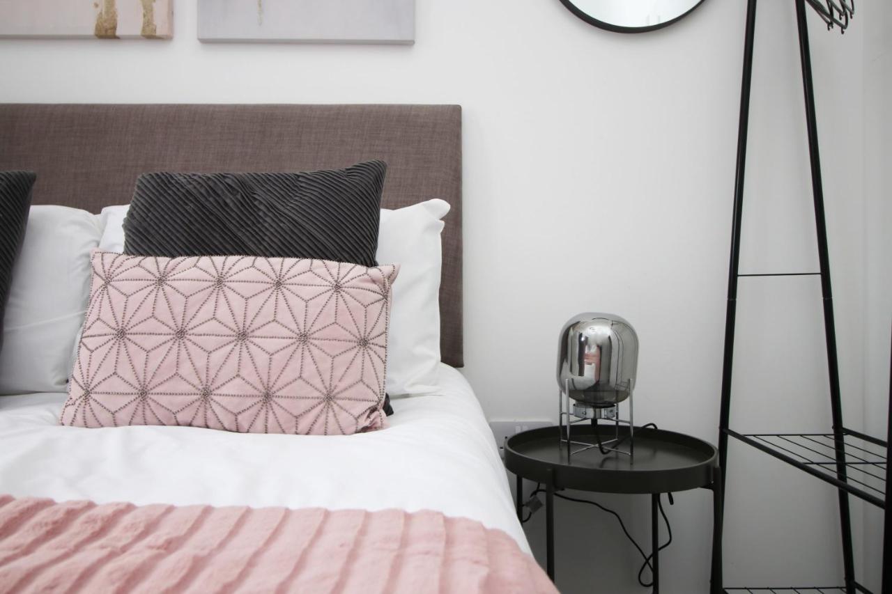Beachview By Mia Living Close To Beach, Free Parking, Modern 2 Bedroom Apartment Barry Eksteriør bilde